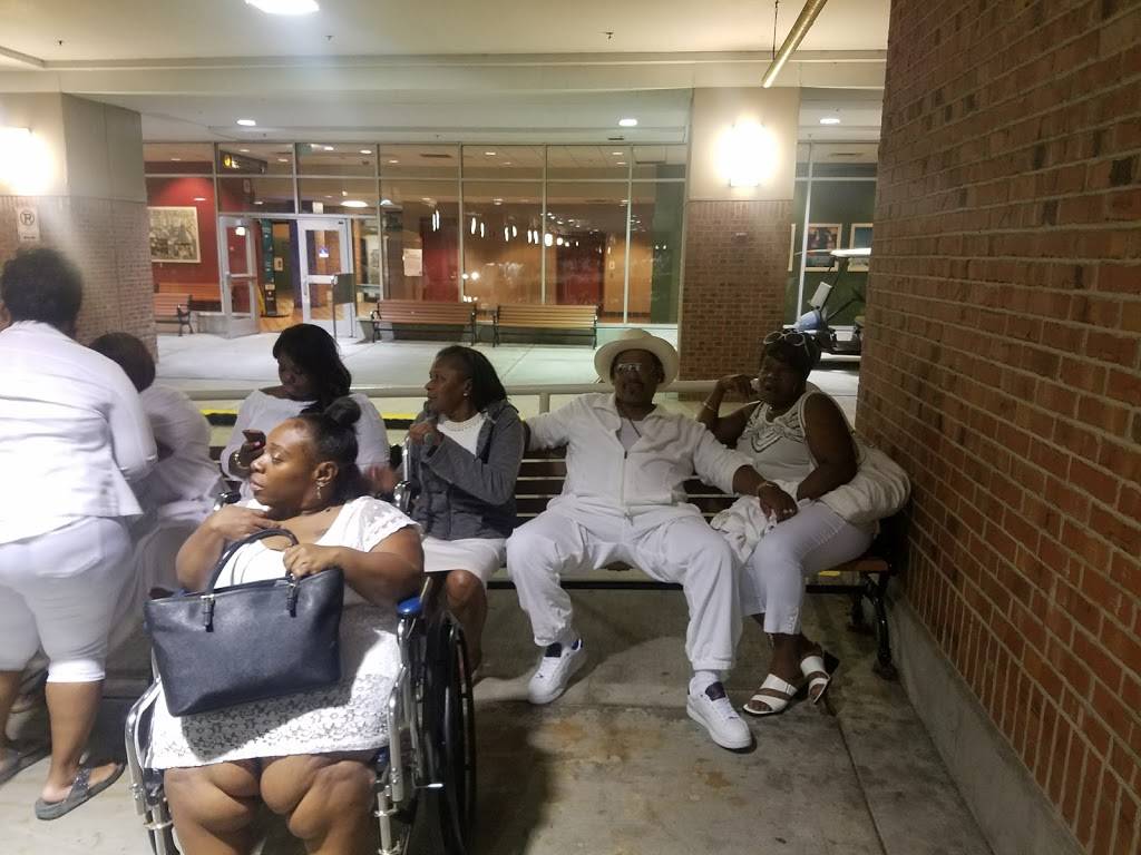 Mystic Blue | restaurant | Navy Pier, 600 E Grand Ave, Chicago, IL 60611, USA | 3123218081 OR +1 312-321-8081