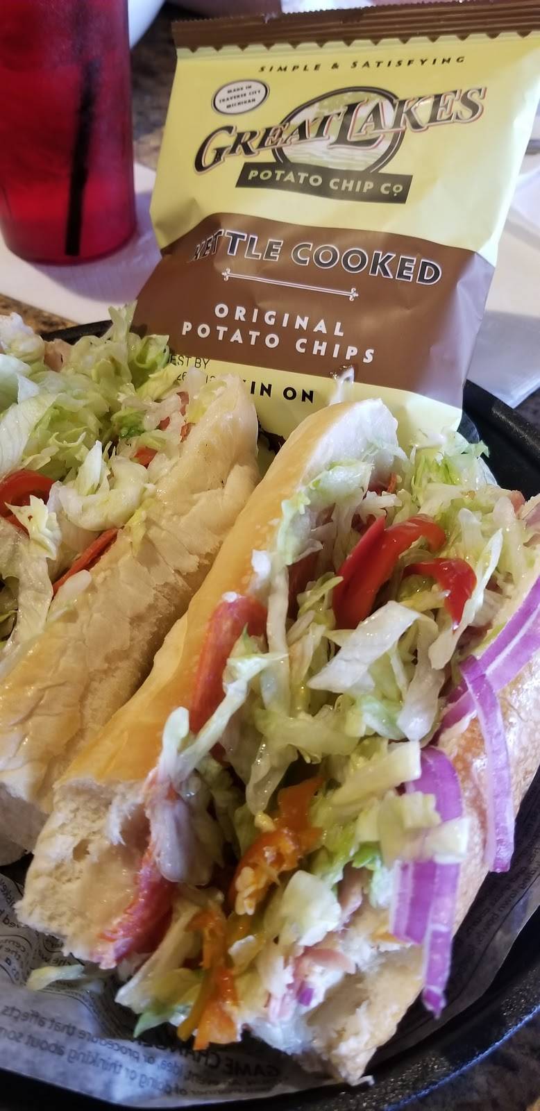 Ponemah Lakeside Lodge | restaurant | 3482 W Silver Lake Rd, Fenton, MI 48430, USA | 8103548200 OR +1 810-354-8200