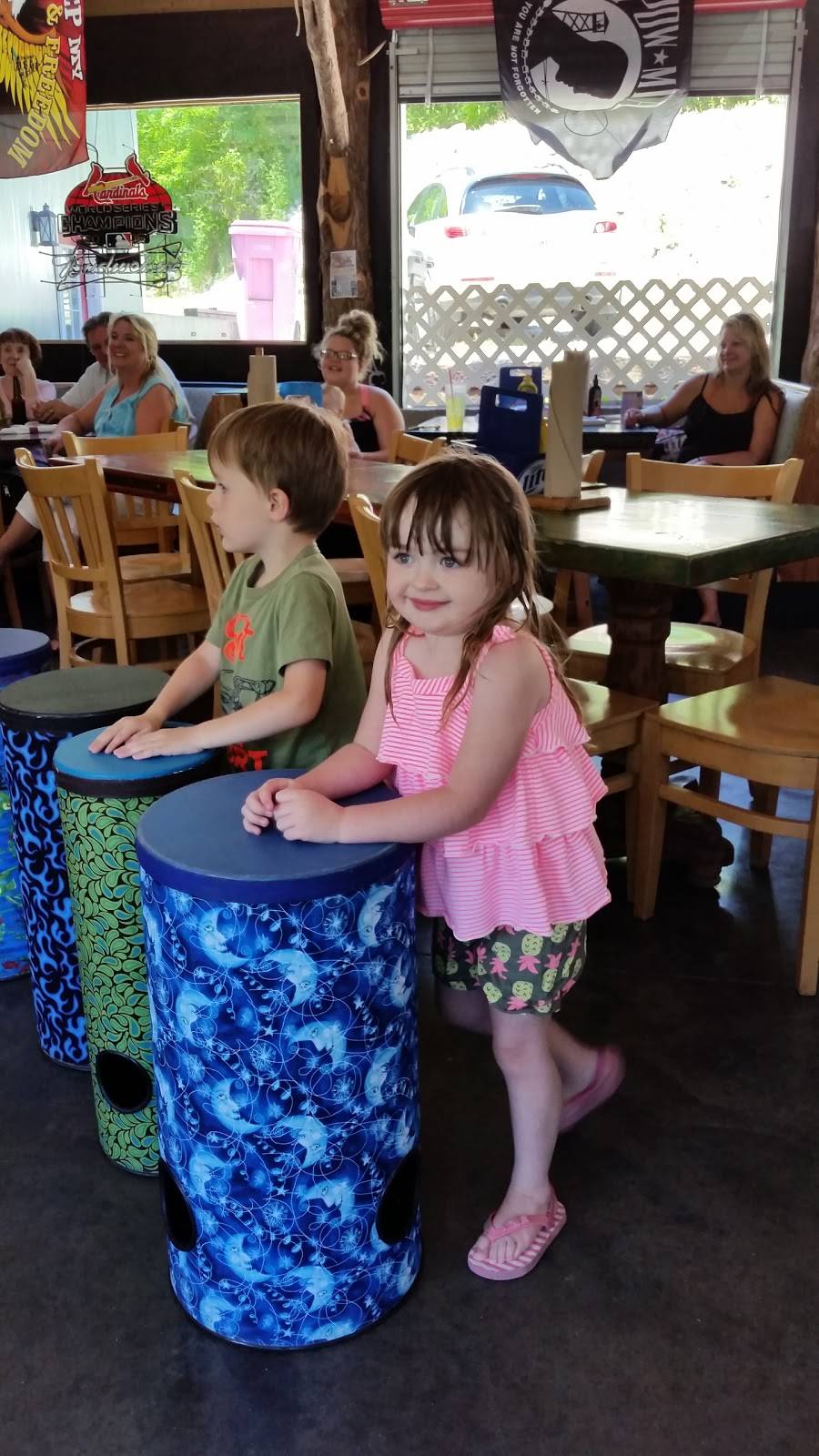 Camp Bagnell Fish & Steak | restaurant | 401 Old Bagnell Rd, Eldon, MO 65026, USA | 5736931275 OR +1 573-693-1275