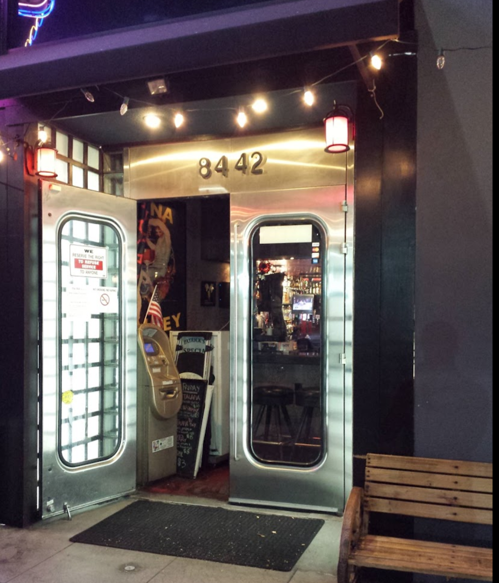 Hill Bar & Grill | restaurant | 8442 Wilshire Blvd, Beverly Hills, CA 90211, USA | 3239511112 OR +1 323-951-1112