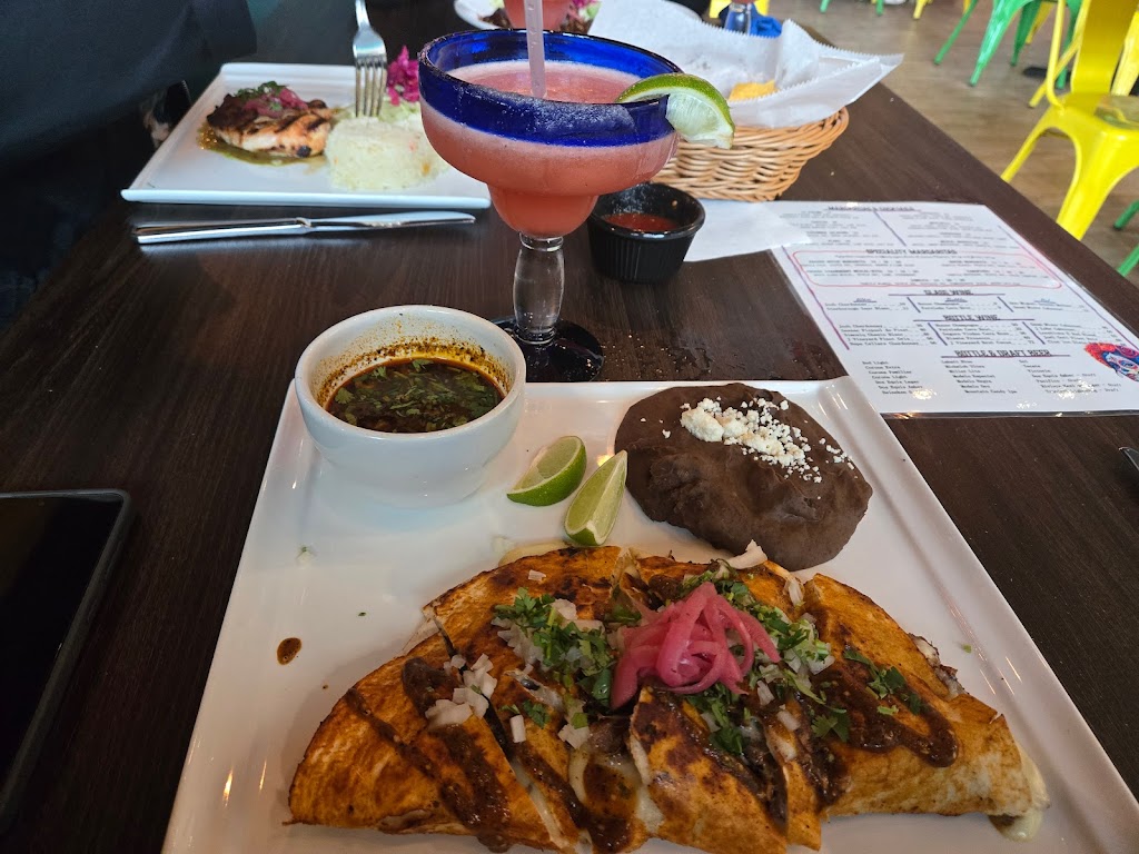 Tequilas Waterfront | restaurant | 14 Harnett St, Wilmington, NC 28401, USA | 9104084805 OR +1 910-408-4805