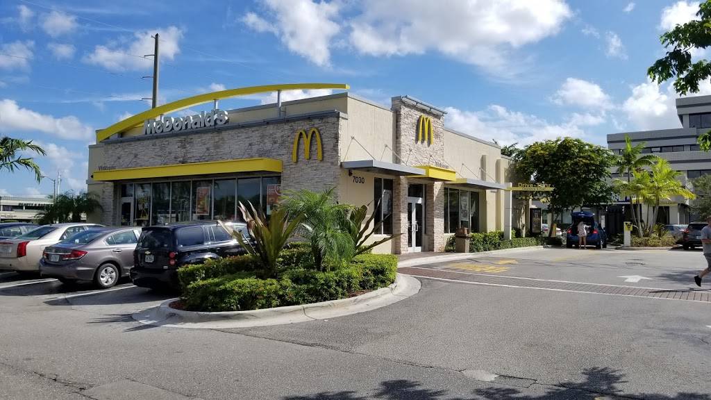 McDonalds | cafe | 7030 W Palmetto Park Rd, Boca Raton, FL 33433, USA | 5613926768 OR +1 561-392-6768