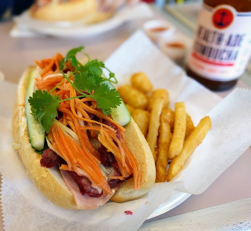 Megabytes Eatery | restaurant | 14100 Sullyfield Cir, Chantilly, VA 20151, USA | 7034665111 OR +1 703-466-5111