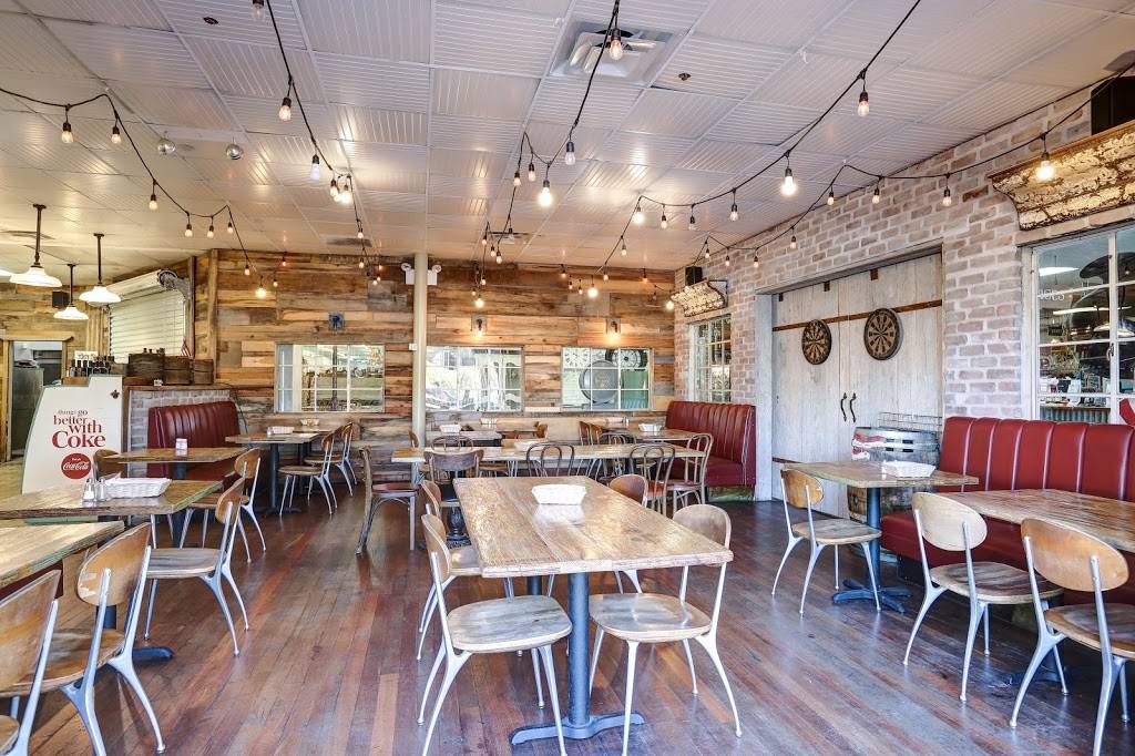 American Way Market | cafe | 1509 N Arizona Ave, Chandler, AZ 85225, USA | 4807721877 OR +1 480-772-1877