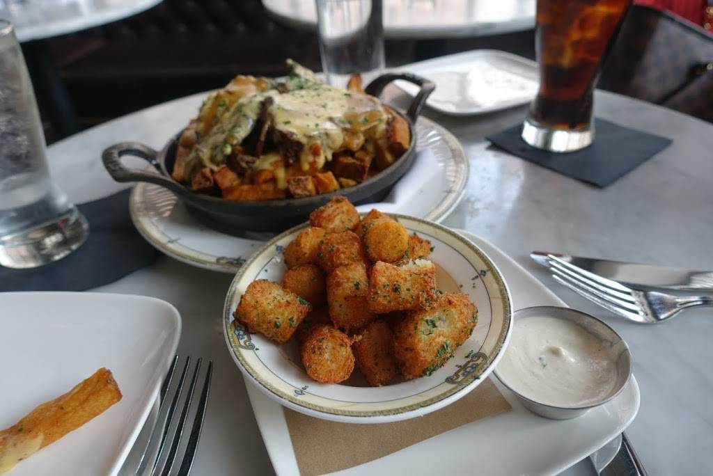 Village Whiskey | restaurant | 118 S 20th St, Philadelphia, PA 19103, USA | 2156651088 OR +1 215-665-1088