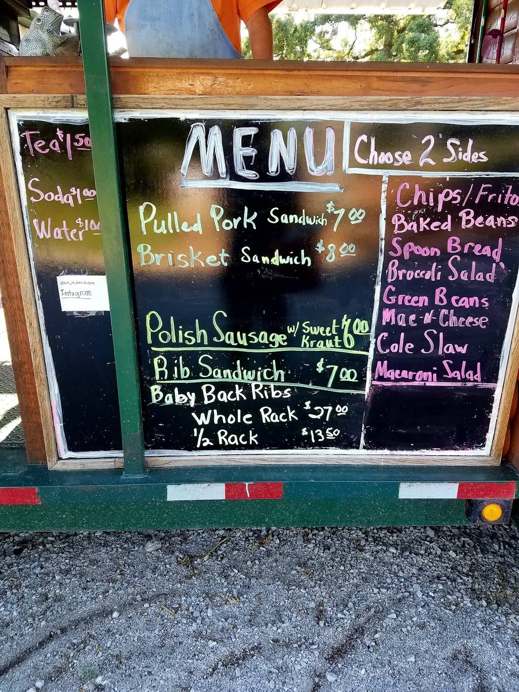 Alice Is Bar B Que | restaurant | 13136 County Line Rd, Crown Point, IN 46307, USA | 2199882685 OR +1 219-988-2685