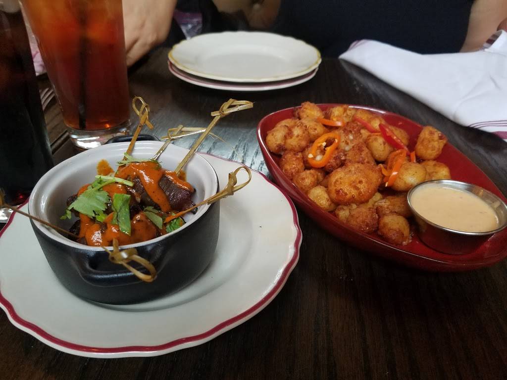 Bangers & Lace | restaurant | 810 Grove St, Evanston, IL 60201, USA | 8479050854 OR +1 847-905-0854