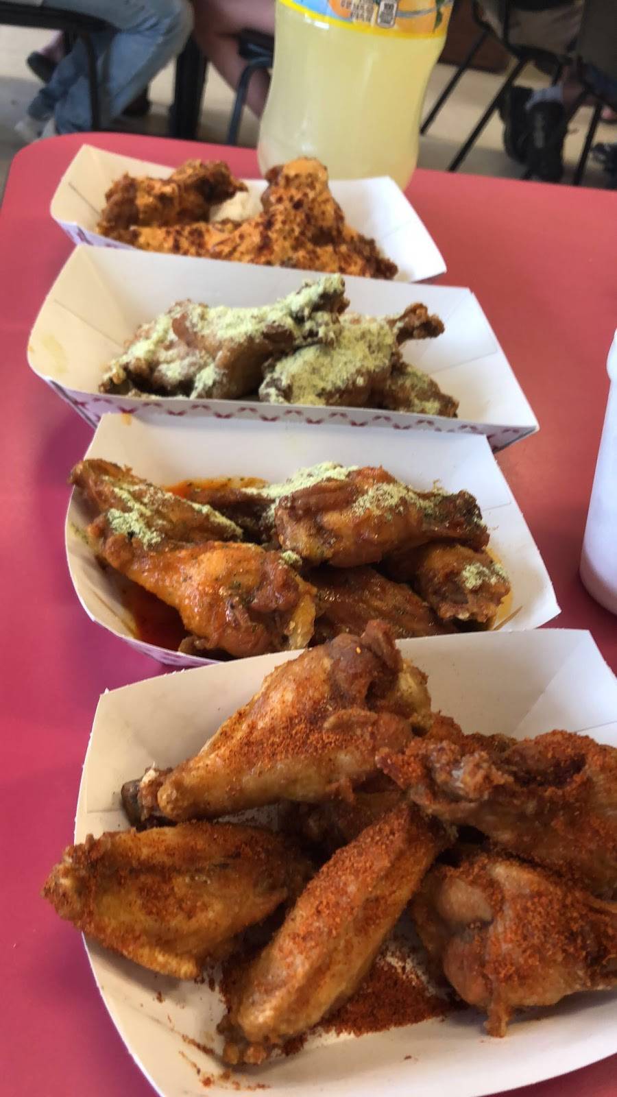 Wiggy’s | restaurant | 2350 Noblestown Rd, Pittsburgh, PA 15205, USA | 4129190361 OR +1 412-919-0361