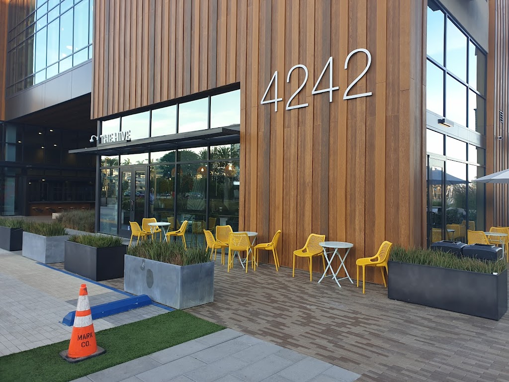 The Hive - Superfood Eats & Organic Cafe | cafe | 4242 Vía Marina, Marina Del Rey, CA 90292, USA | 4243694483 OR +1 424-369-4483