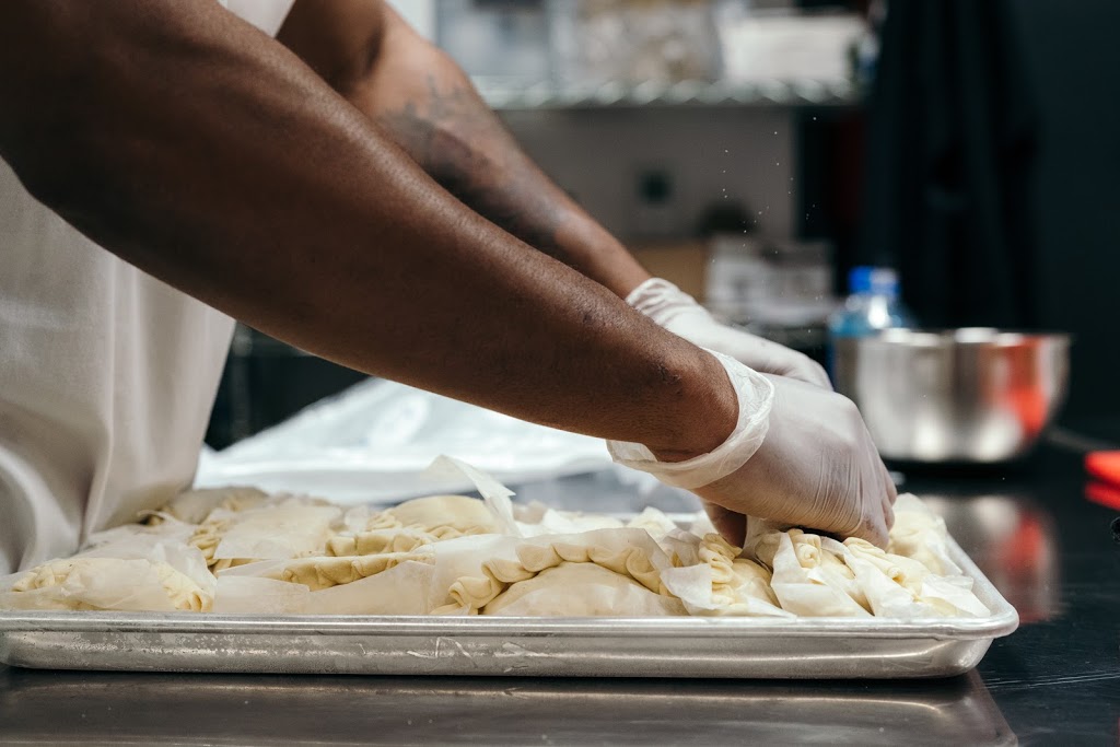 Chicago Empanada Mama | restaurant | 3101 W Lake St, Chicago, IL 60612, USA | 7735720008 OR +1 773-572-0008