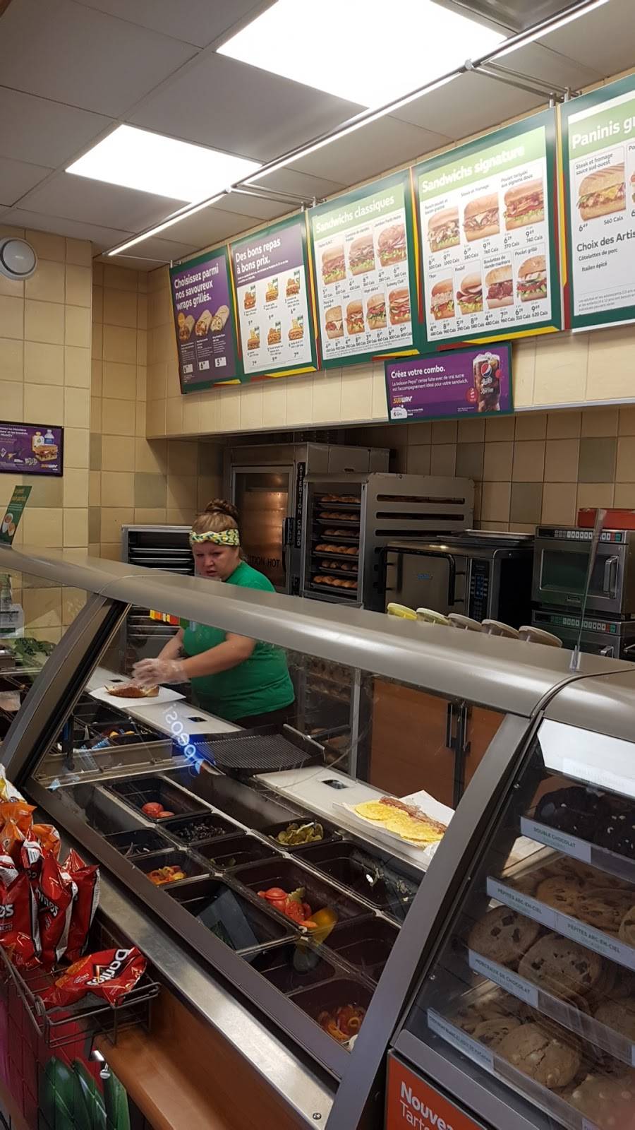 Restaurant SUBWAY | restaurant | 435 Rue Lindsay, Drummondville, QC J2B 1G7, Canada | 8194753658 OR +1 819-475-3658