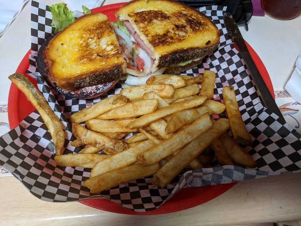 Riverstone Family Restaurant | restaurant | 8503 TN-73, Townsend, TN 37882, USA | 8654488816 OR +1 865-448-8816