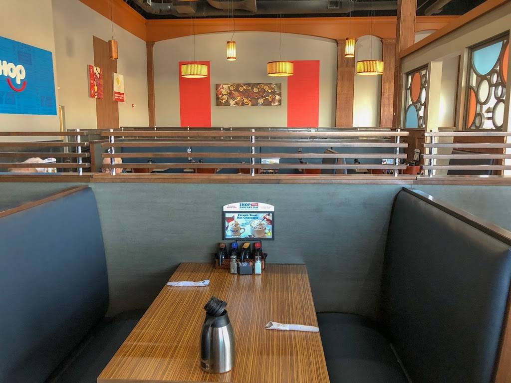 IHOP | restaurant | 200 Town Centre Dr Suite 21, Glen Mills, PA 19342, USA | 4848408430 OR +1 484-840-8430