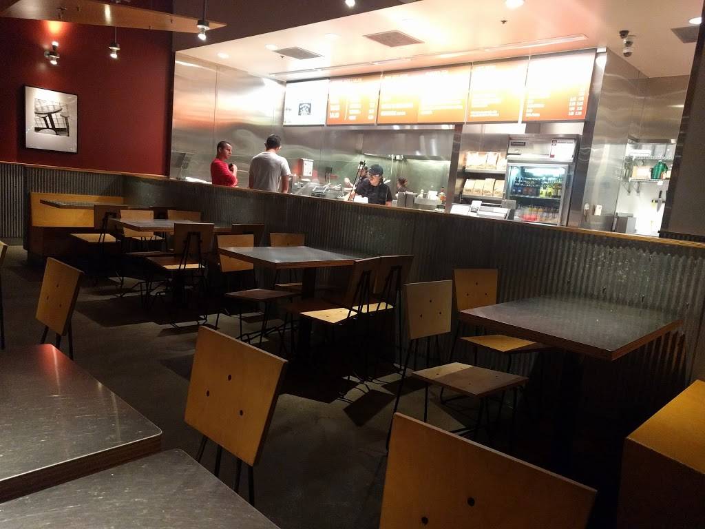 Chipotle Mexican Grill | restaurant | 305 N Veterans Pkwy Ste 101, Bloomington, IL 61704, USA | 3096617850 OR +1 309-661-7850