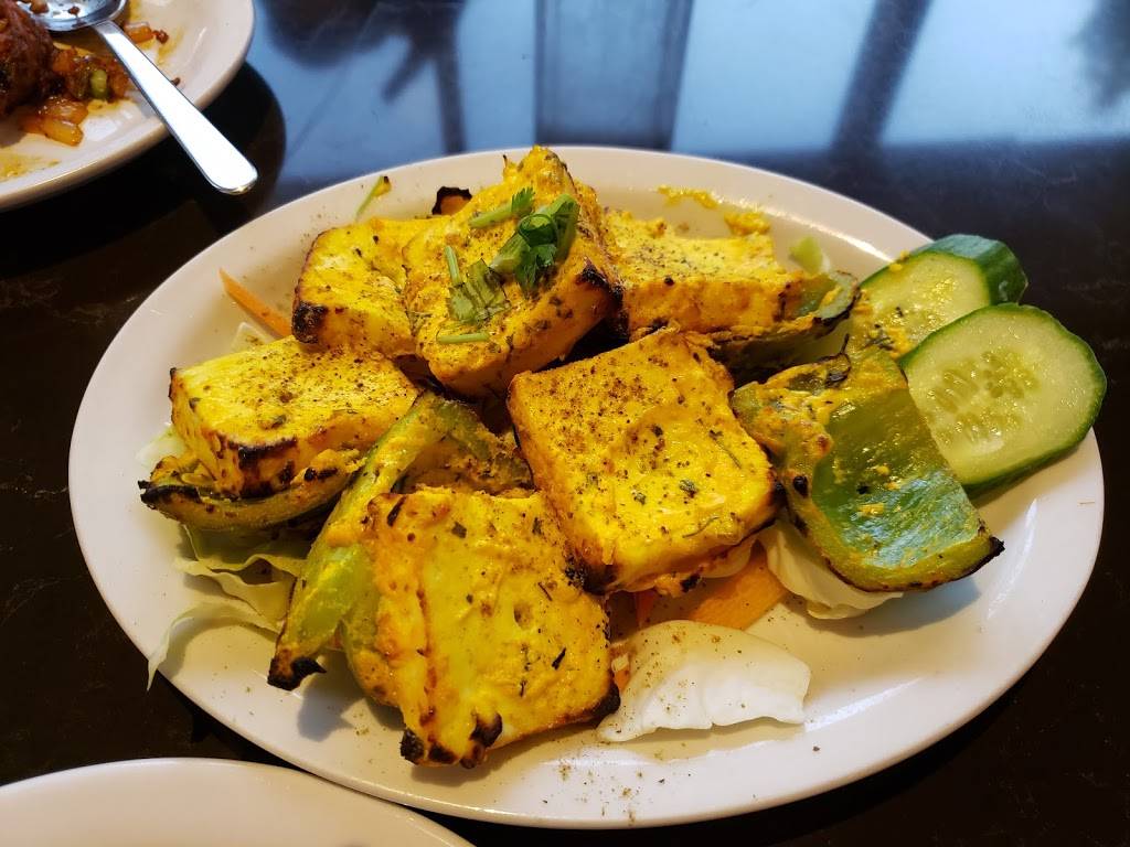 Indian Hero - Hakka Chinese & Indian Food Brampton | restaurant | 8920 Hwy 50, Brampton, ON L6P 3A3, Canada | 9059150700 OR +1 905-915-0700