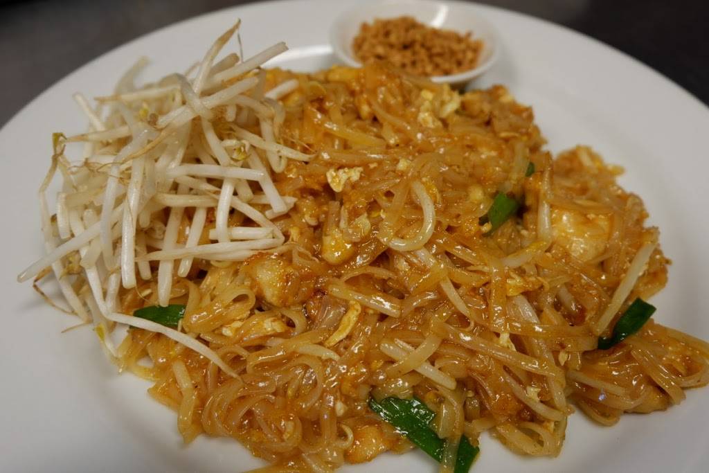 Surang Thai Kitchen | restaurant | 5455 S Fort Apache Rd #105, Las Vegas, NV 89148, USA | 7023850021 OR +1 702-385-0021