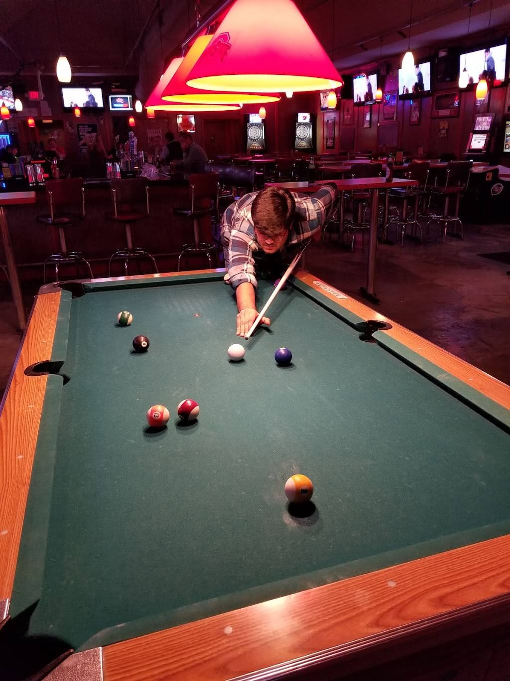 Classics Sports Bar | restaurant | 5370 Tuttle Crossing Blvd, Dublin, OH 43016, USA | 6147349520 OR +1 614-734-9520