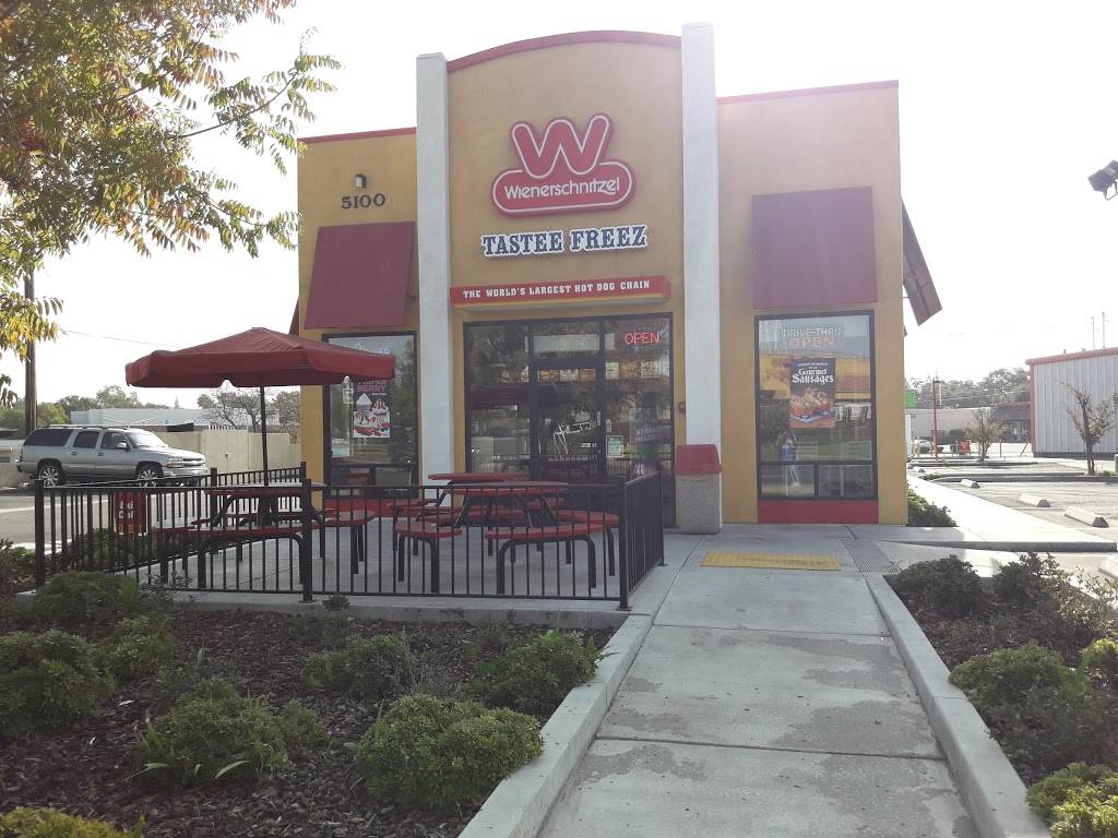 Wienerschnitzel | restaurant | 5100 Auburn Blvd, Sacramento, CA 95841, USA | 9163329404 OR +1 916-332-9404