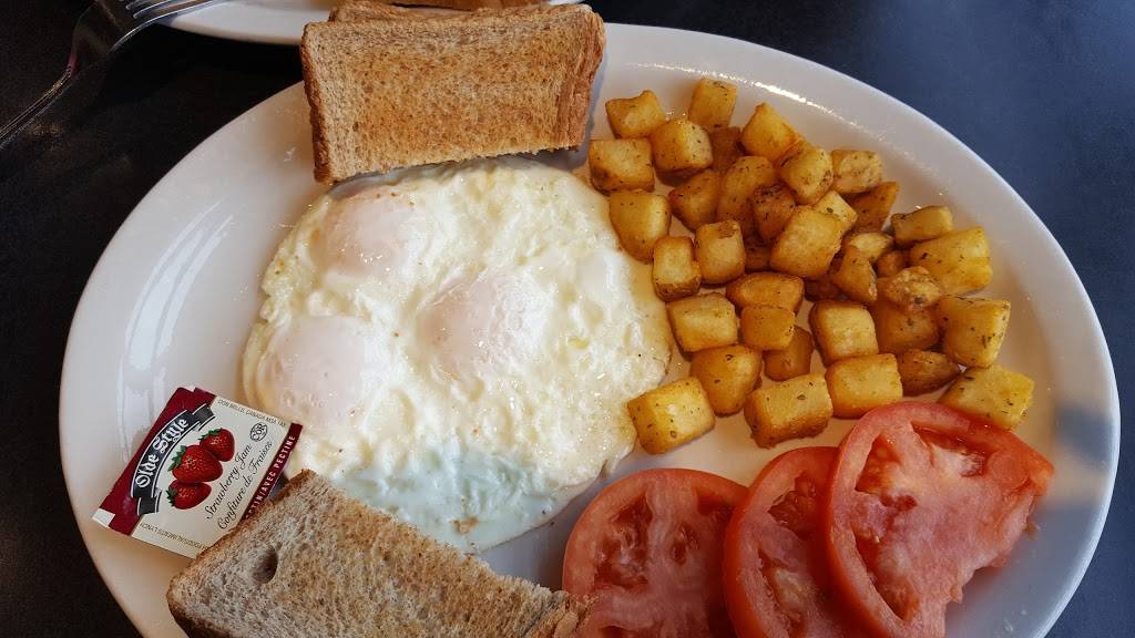 Giggling Tomatoes | restaurant | 2280 Bovaird Dr E, Brampton, ON L6R 3J5, Canada | 9057896419 OR +1 905-789-6419