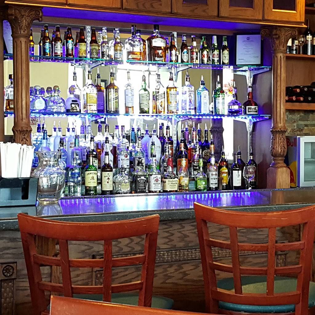 Heaths Waterfront Grill | restaurant | 1217 Graves Harbor Trail, Huddleston, VA 24104, USA | 5406320163 OR +1 540-632-0163