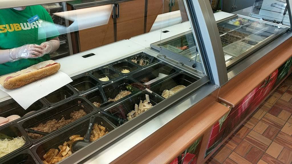 Subway | restaurant | 5034 Dixie Hwy, Waterford Twp, MI 48329, USA | 2486180100 OR +1 248-618-0100