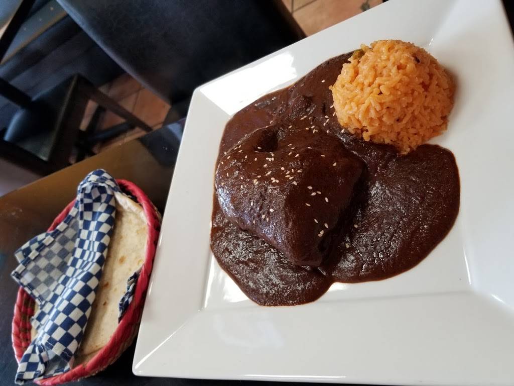 Antojitos Mexicanos Restaurant | restaurant | 15526 Paramount Blvd, Paramount, CA 90723, USA | 5627125992 OR +1 562-712-5992