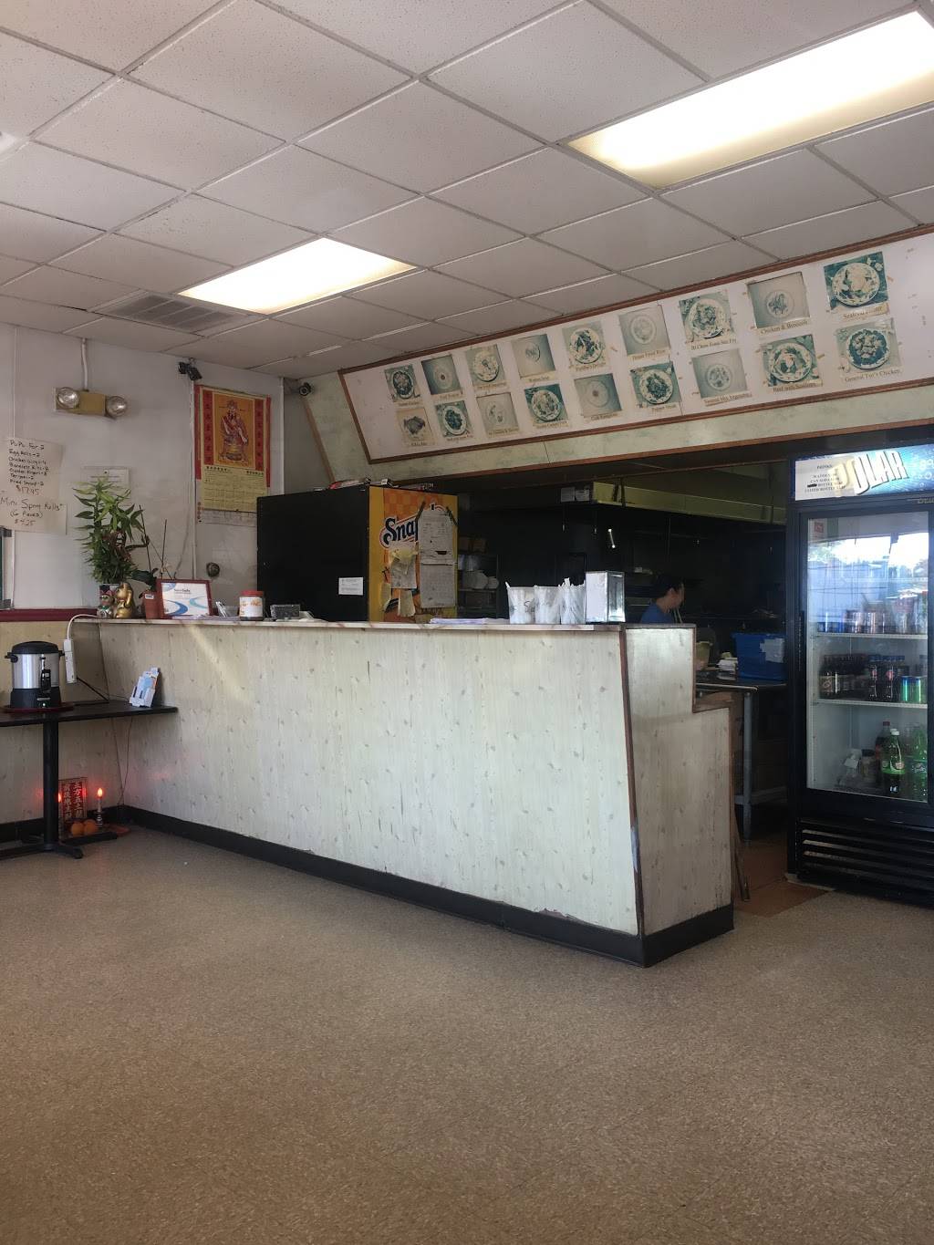 Main Moon Chinese | restaurant | 610 College Hwy, Southwick, MA 01077, USA | 4135691234 OR +1 413-569-1234