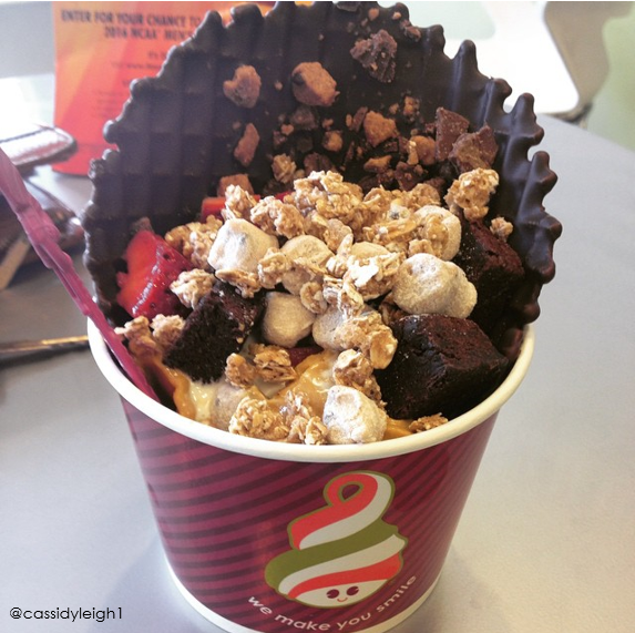 Menchies Frozen Yogurt | bakery | 1027 N Elmhurst Rd, Mt Prospect, IL 60056, USA | 2247352296 OR +1 224-735-2296