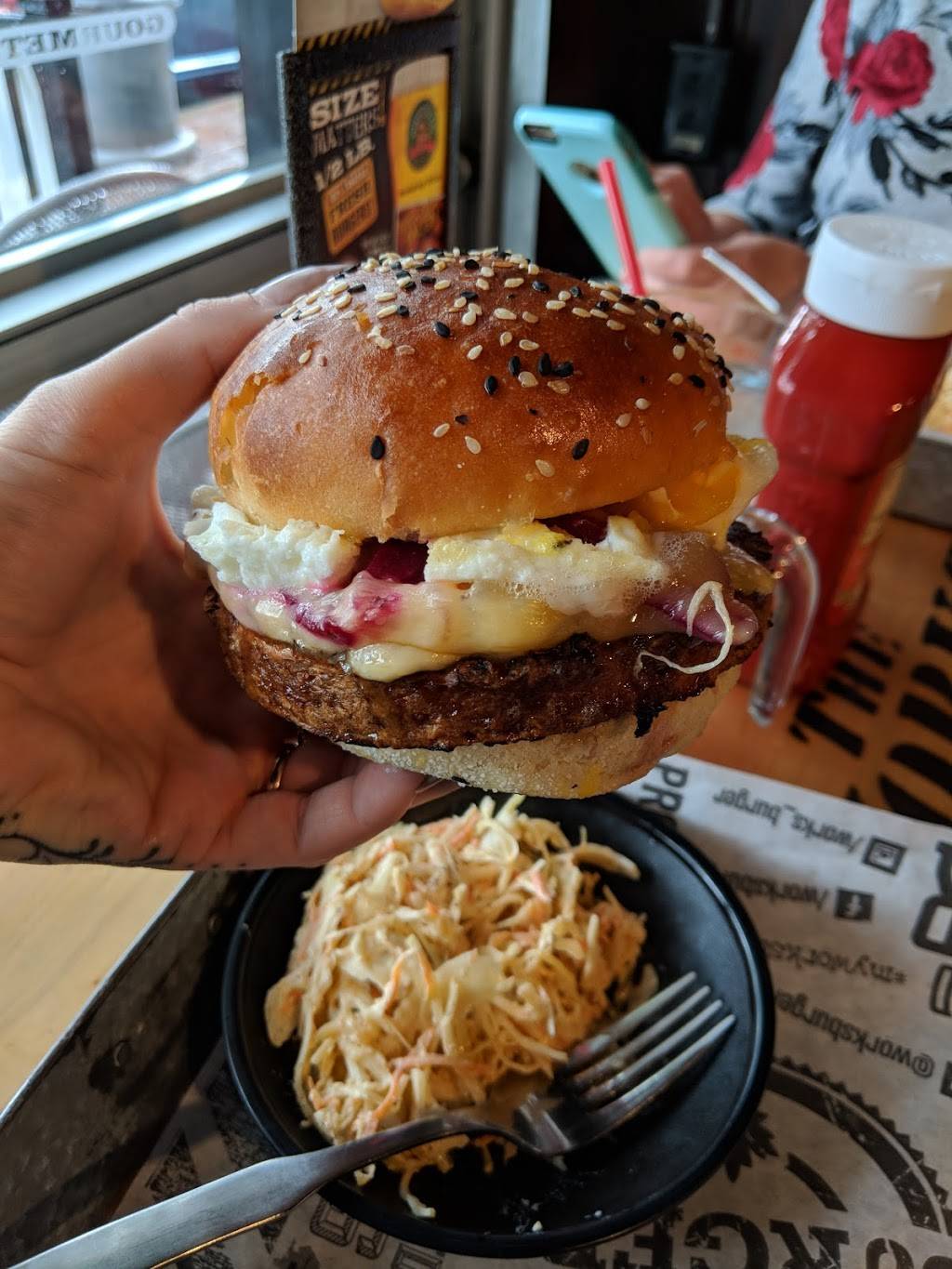 The Works Gourmet Burger Bistro | restaurant | 149 Lakeshore Rd E, Oakville, ON L6J 1H3, Canada | 9053379675 OR +1 905-337-9675