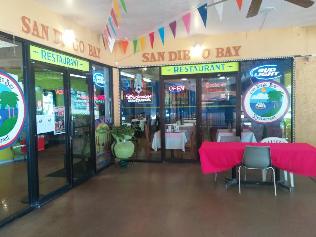 San Diego Bay Restaurant | restaurant | 9201 S Avenida del Yaqui, Guadalupe, AZ 85283, USA | 4806811540 OR +1 480-681-1540