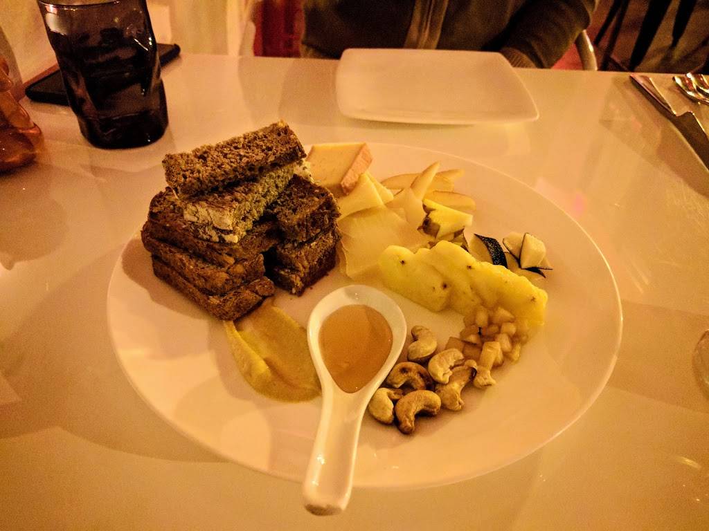 Chartreuse Bistro | restaurant | 205 E City Hall Ave, Norfolk, VA 23510, USA | 7579652137 OR +1 757-965-2137