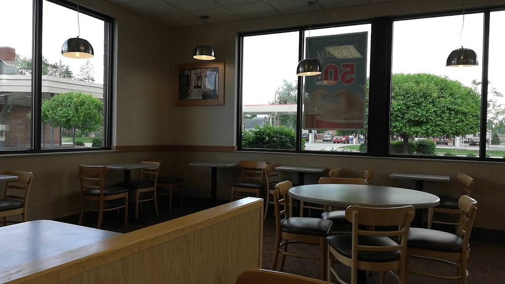 Wendys | restaurant | 2323 Oak St, Port Huron, MI 48060, USA | 8109855255 OR +1 810-985-5255
