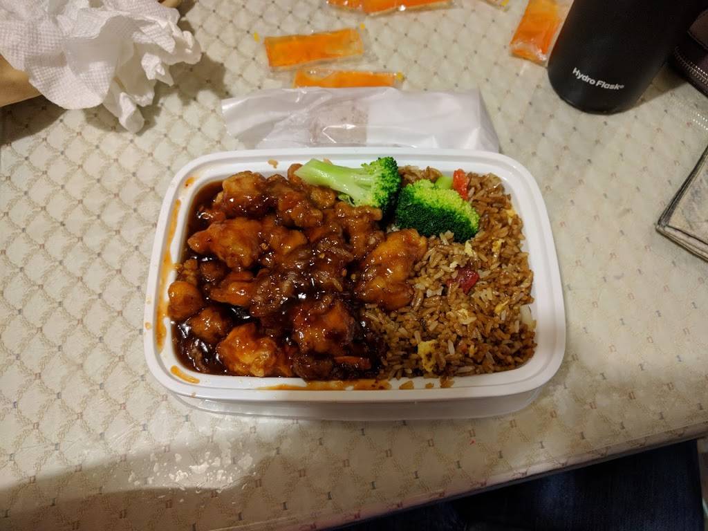 Lis Wok | restaurant | 157 E Merrick Rd, Valley Stream, NY 11580, USA | 5168252262 OR +1 516-825-2262