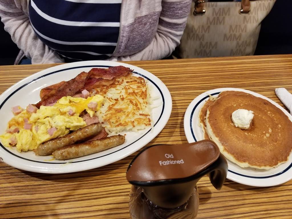 IHOP | restaurant | 1120 W Orange Blossom Trail, Apopka, FL 32712, USA | 4075652388 OR +1 407-565-2388