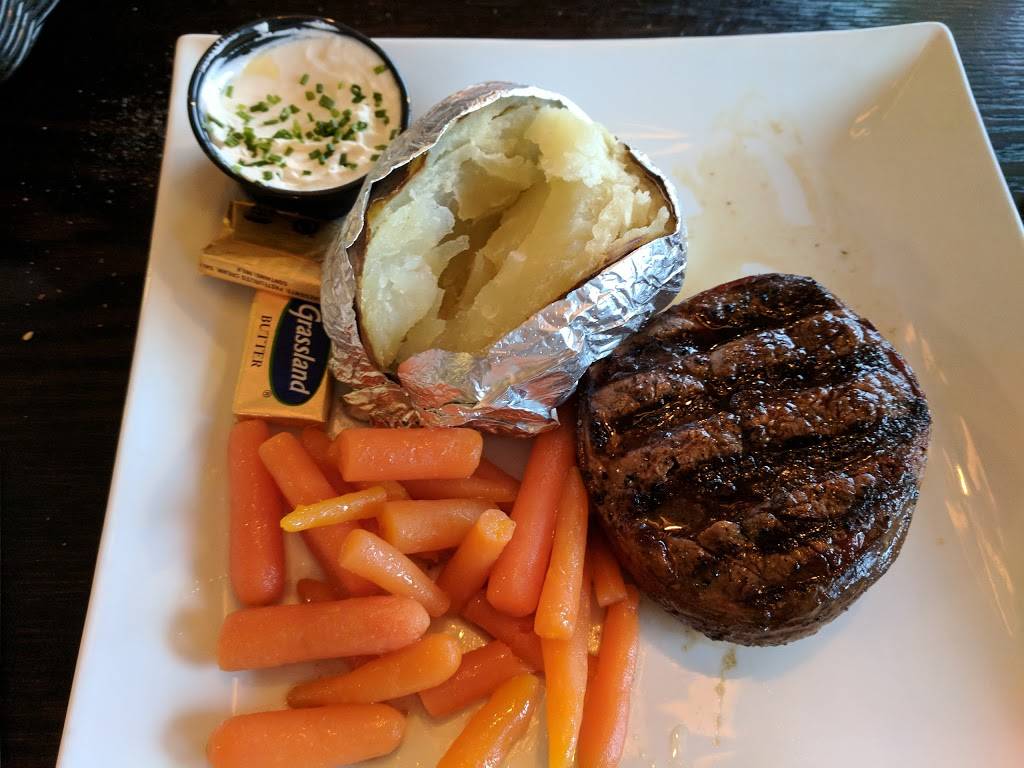 Greshams Chop House | restaurant | 2495 US-6, Hawley, PA 18428, USA | 5702261500 OR +1 570-226-1500