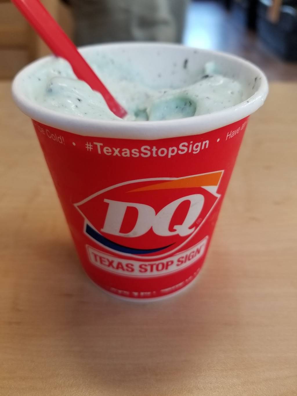 Dairy Queen Restaurant | restaurant | 2300 Buckthorne Pl, The Woodlands, TX 77380, USA | 2812981200 OR +1 281-298-1200