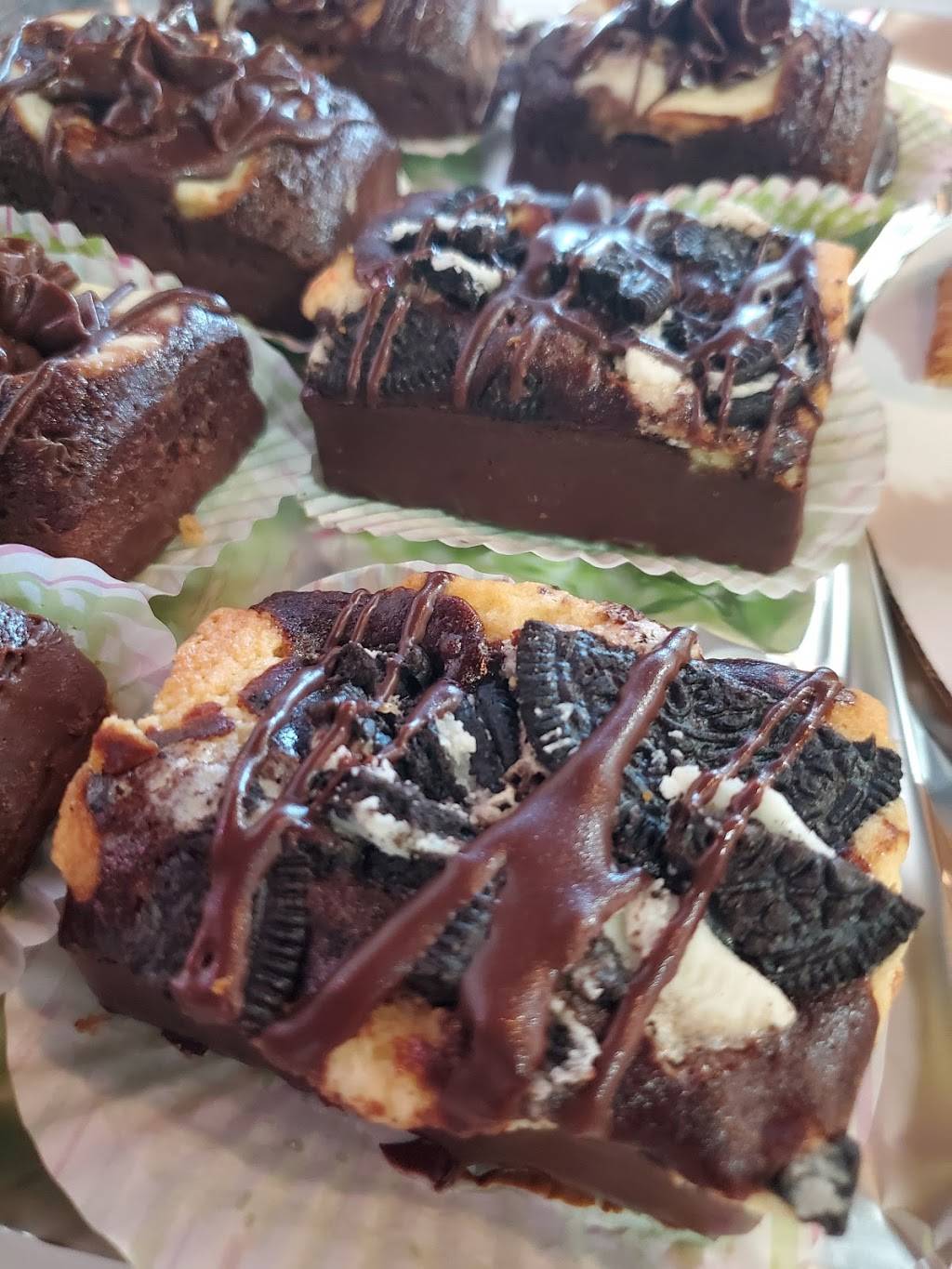 Paradise cafe | restaurant | 4810 E Busch Blvd, Tampa, FL 33617, USA | 8138429404 OR +1 813-842-9404