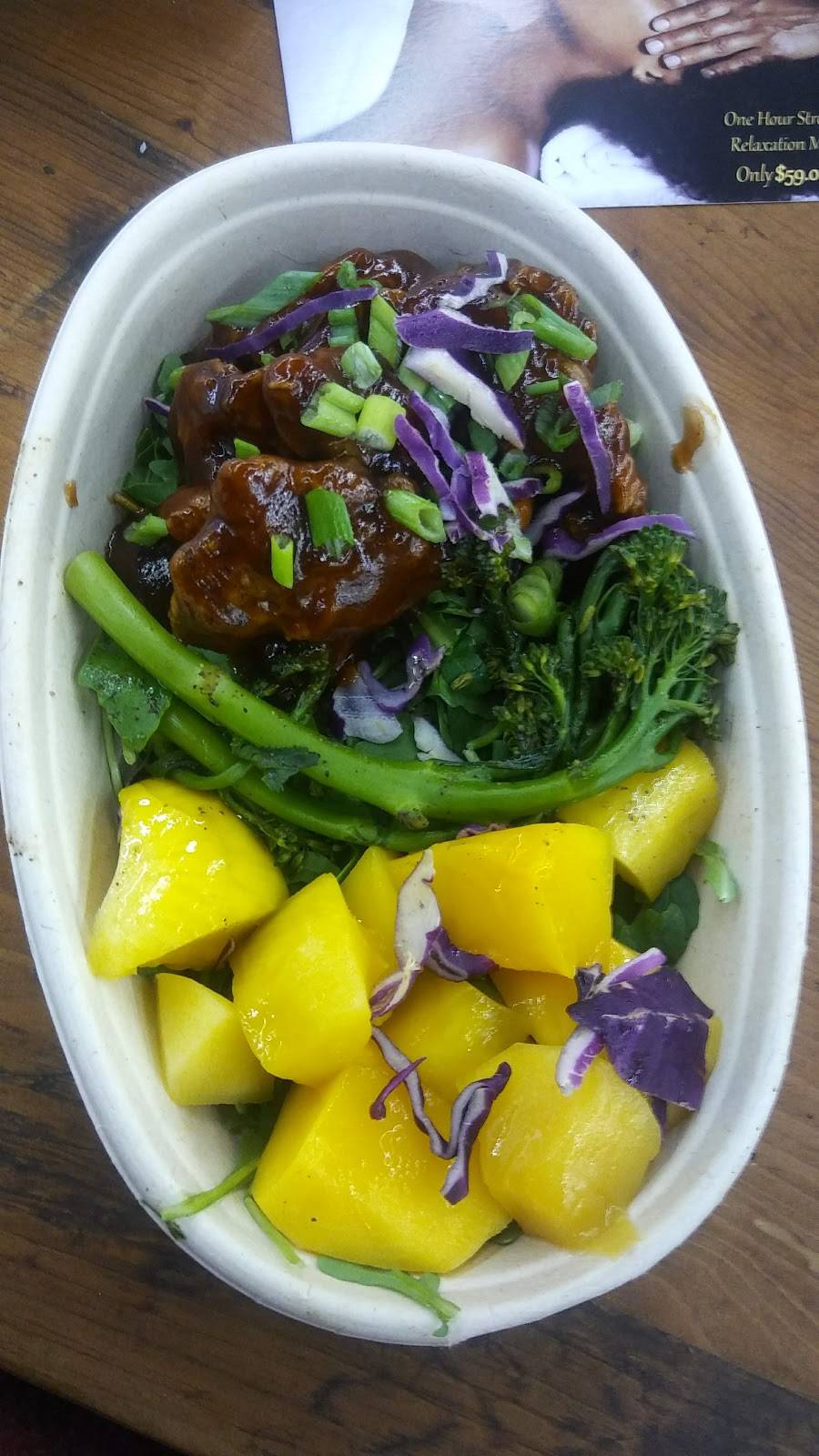 Peace. Love. & Eatz Smoothie Bar | restaurant | 324 E Belt Line Rd #205, DeSoto, TX 75115, USA | 4695677009 OR +1 469-567-7009