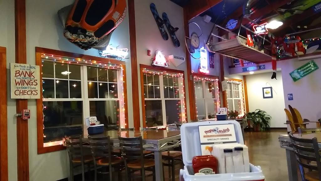 Props Landing Waterfront Grille | restaurant | 9971 N Grand Pines Ln, Hayward, WI 54843, USA | 7159151111 OR +1 715-915-1111