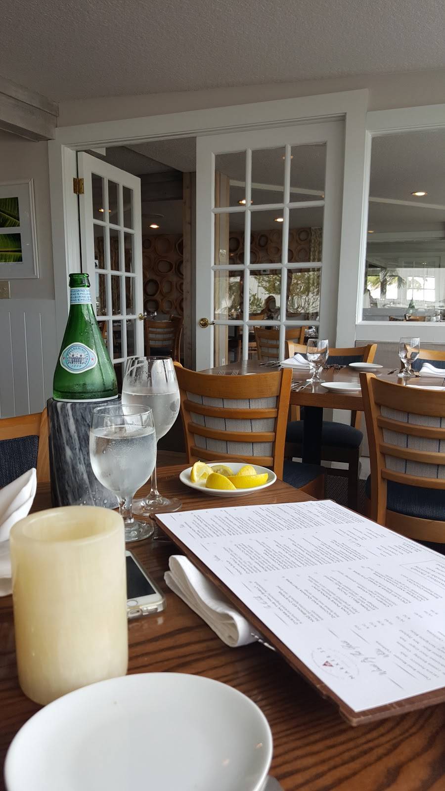 Marker 32 | restaurant | 14549 Beach Blvd, Jacksonville, FL 32250, USA | 9042231534 OR +1 904-223-1534