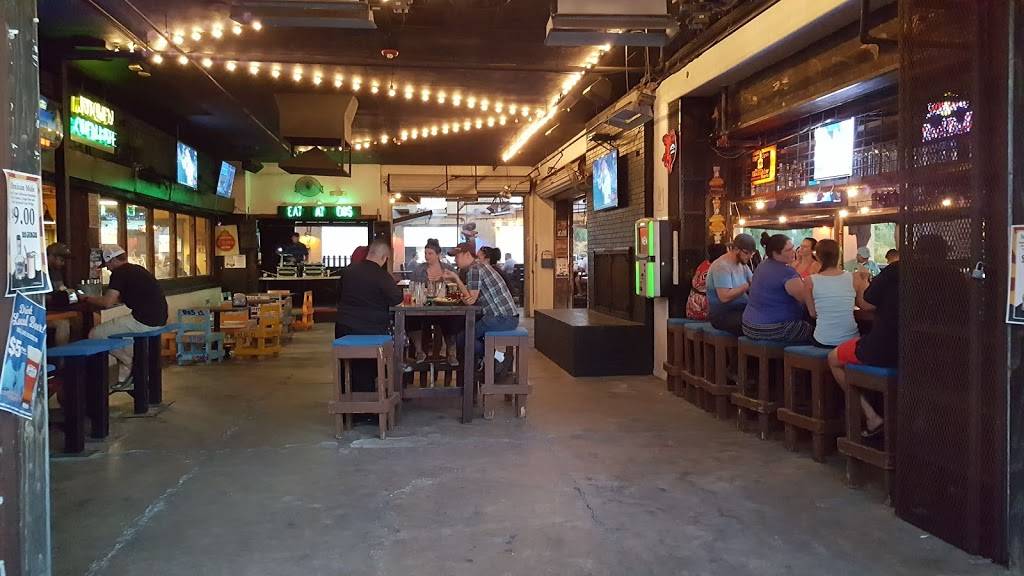 Dos Gringos Alma | restaurant | 1361 N Alma School Rd, Chandler, AZ 85224, USA | 4808553303 OR +1 480-855-3303