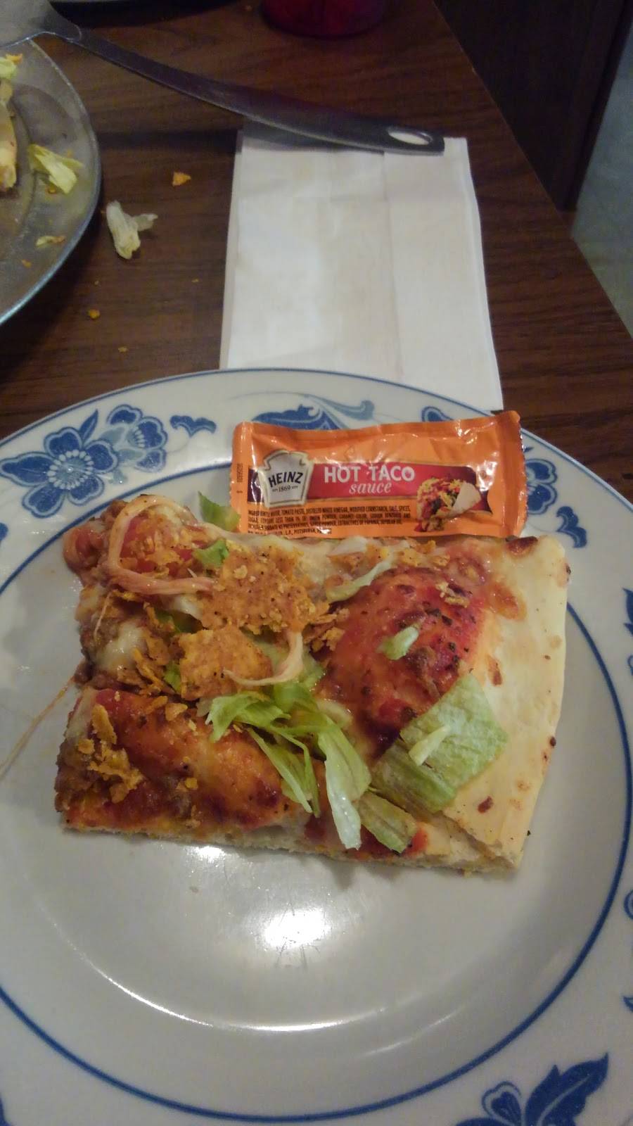 Milanos Pizzeria | restaurant | 119 S Main St, Avon, IL 61415, USA | 3094653050 OR +1 309-465-3050