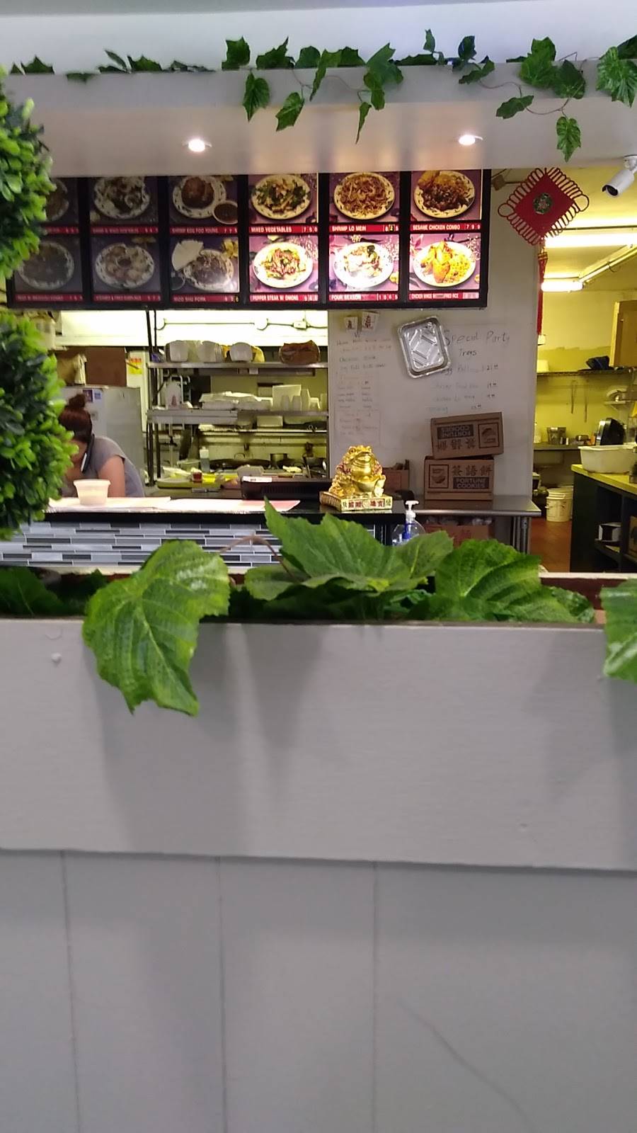 House of Tang | restaurant | 1211 Ribaut Rd, Beaufort, SC 29902, USA | 8435242898 OR +1 843-524-2898