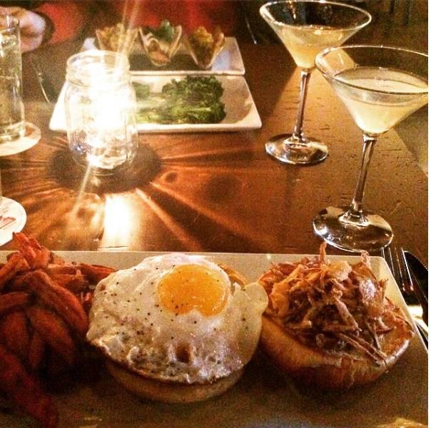 Neat Kitchen + Bar | restaurant | 246 N Cass Ave, Westmont, IL 60559, USA | 6305419657 OR +1 630-541-9657