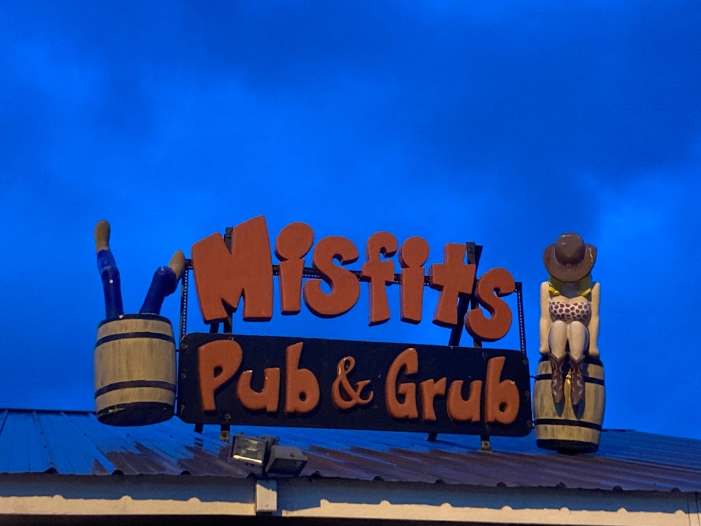Misfits Pub and Grub | restaurant | 607 SE 30th St, Des Moines, IA 50317, USA | 5157772454 OR +1 515-777-2454