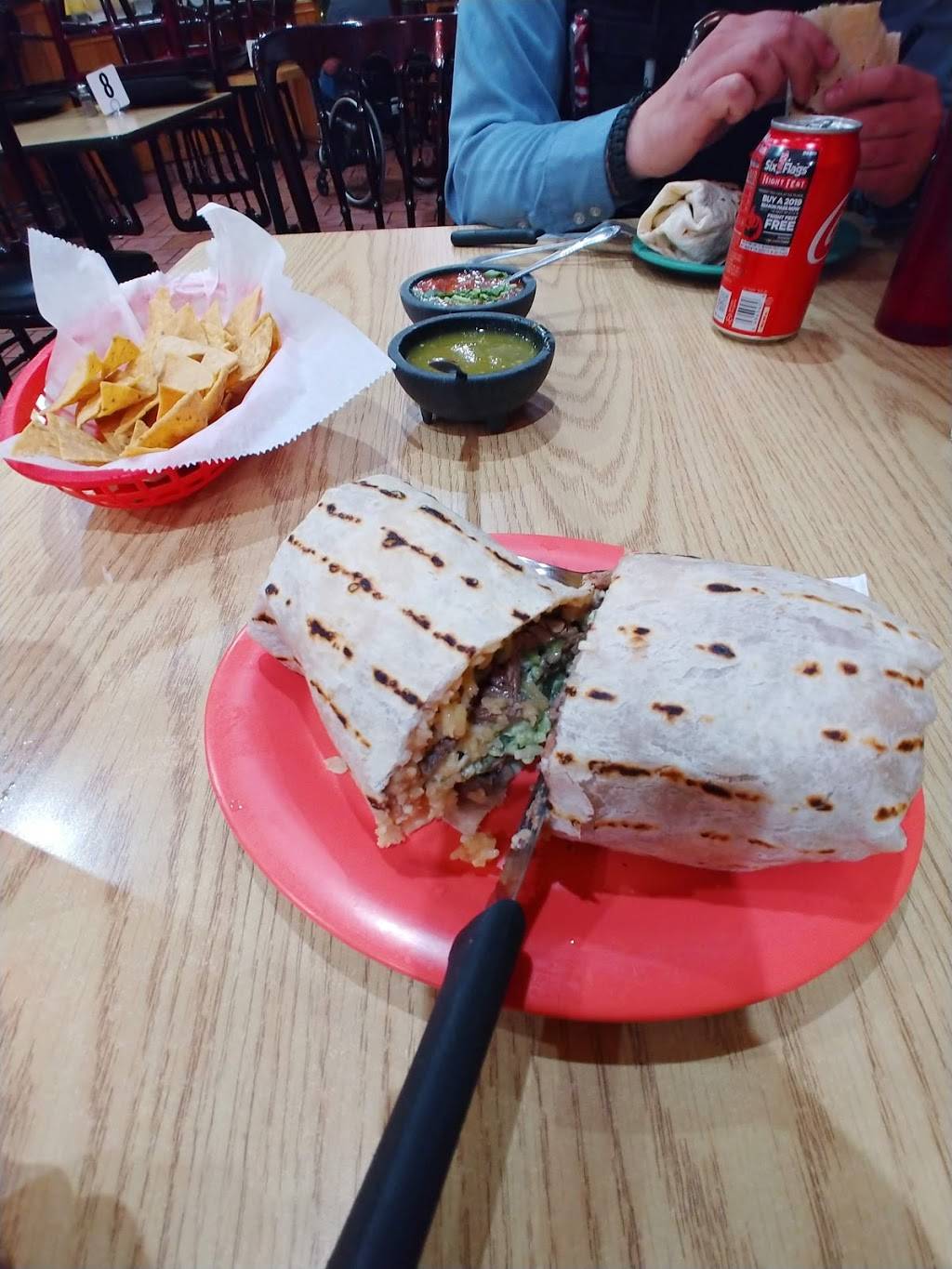 De Pasada | restaurant | 1517 W Taylor St, Chicago, IL 60607, USA | 3122436441 OR +1 312-243-6441