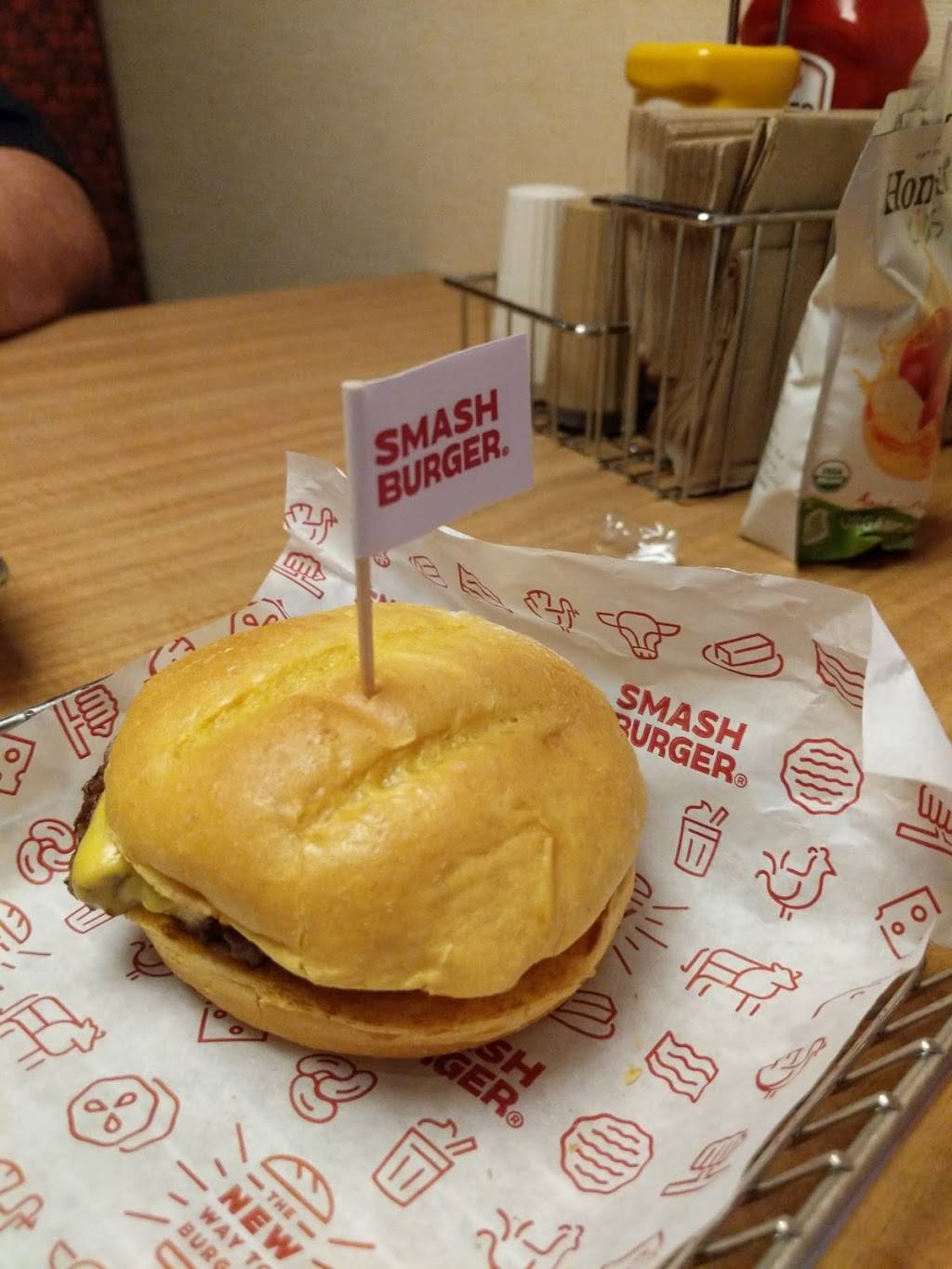 Smashburger Fort Mill | restaurant | 1329 Broadcloth Street, Fort Mill, SC 29715, USA | 8037920525 OR +1 803-792-0525
