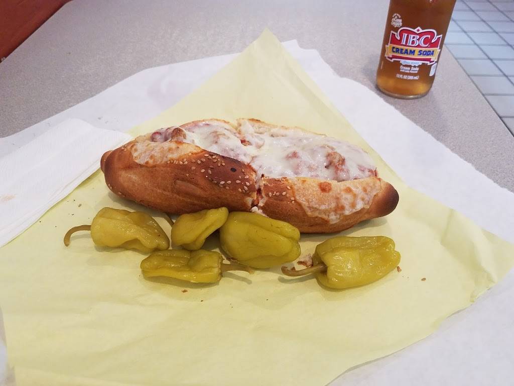 Pomas Italian Deli | restaurant | 1846 Bacon St, San Diego, CA 92107, USA | 6192233027 OR +1 619-223-3027