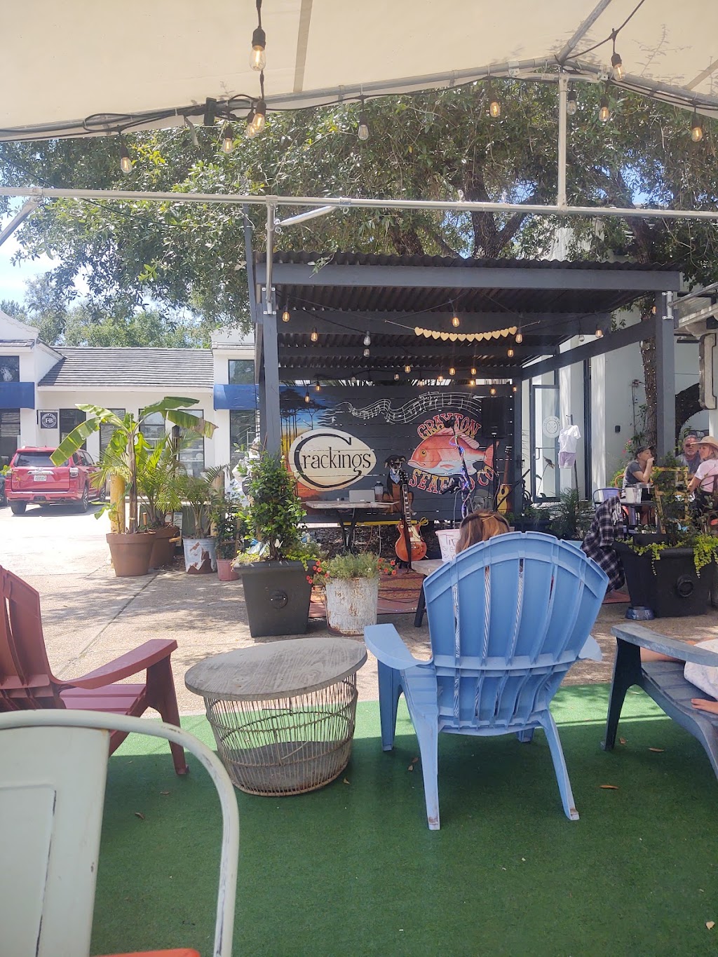 Crackings | restaurant | 51 Uptown Grayton Cir, Santa Rosa Beach, FL 32459, USA | 8502317835 OR +1 850-231-7835