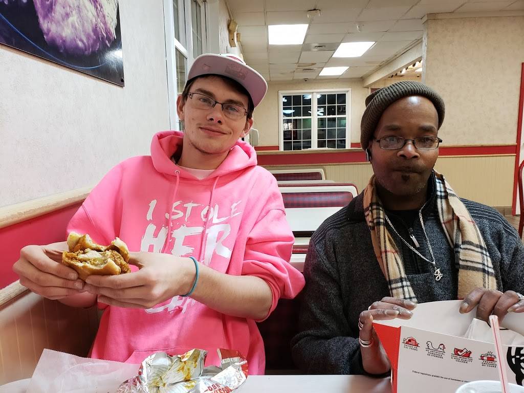 KFC | restaurant | 2241 Northampton St, Holyoke, MA 01040, USA | 4135367731 OR +1 413-536-7731